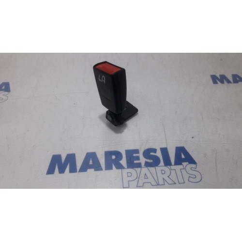 Fiat - Punto Evo - Rear seatbelt buckle, left
