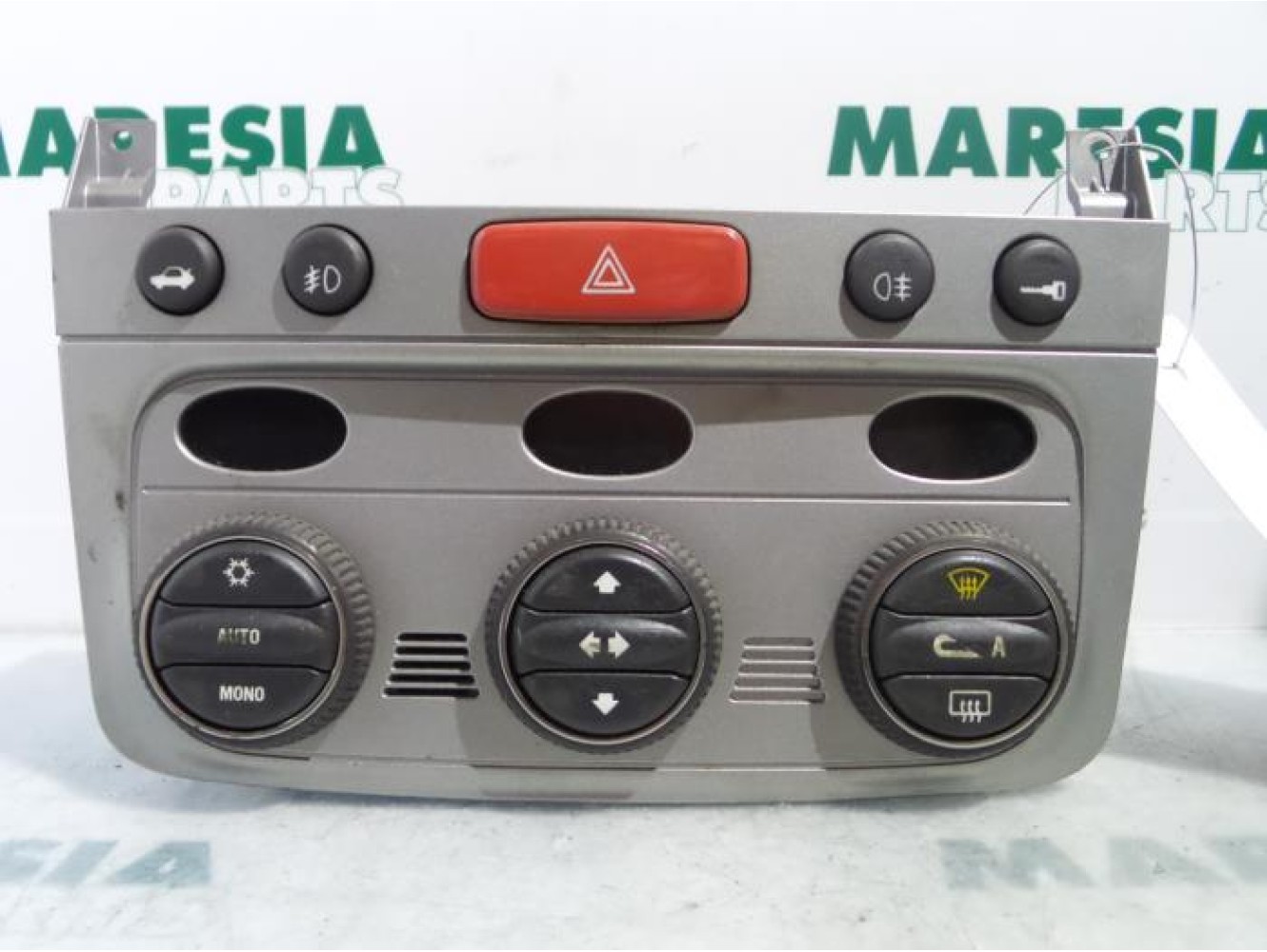 Alfa Romeo - 147 - Heater control panel