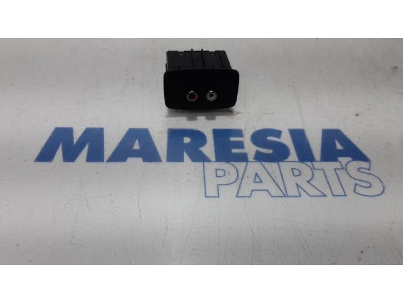 Renault - Scenic - AUX/USB aansluiting