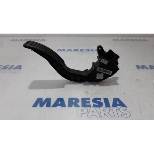 Renault - Scenic - Throttle pedal position sensor