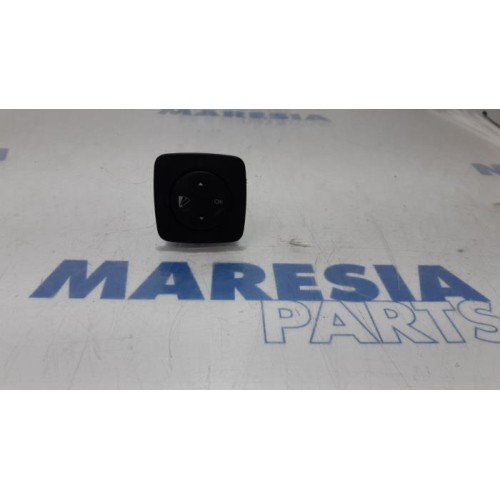 Renault - Scenic - Switch (miscellaneous)