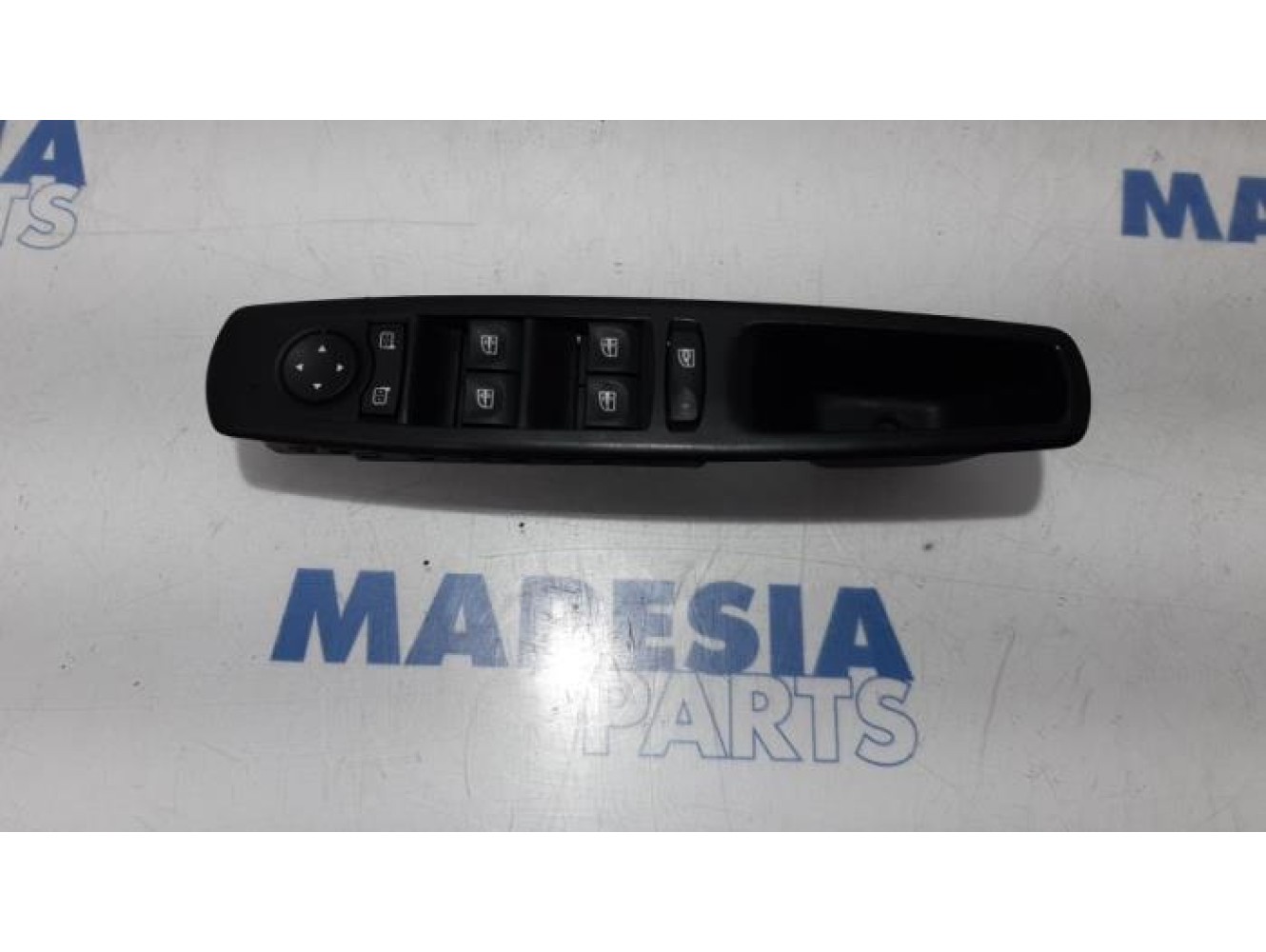 Renault - Scenic - Multi-functional window switch