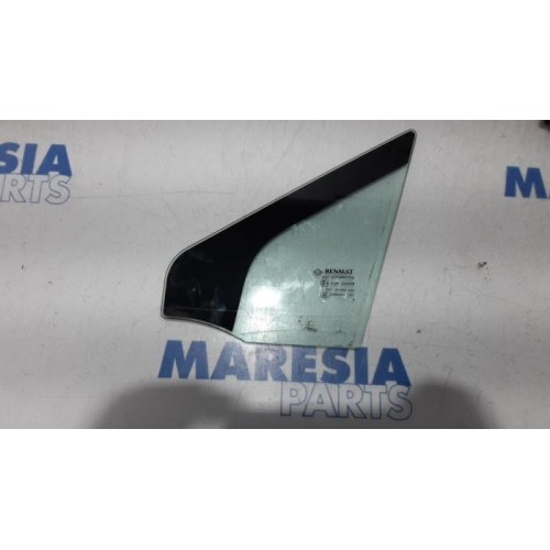Renault - Scenic - Quarter light, front left