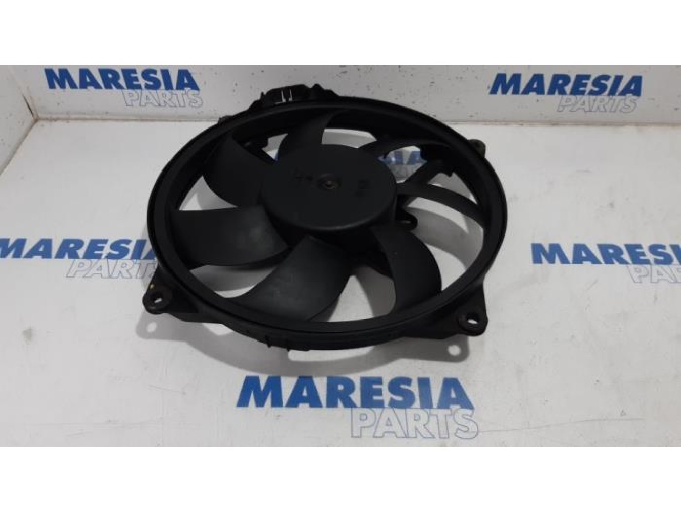 Renault - Scenic - Fan motor