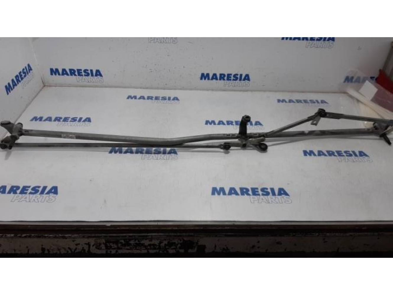 Peugeot - 308 - Wiper mechanism