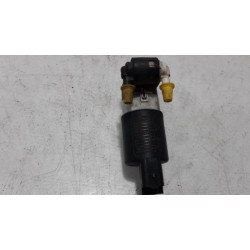 Renault - Scenic - Scheibensprüherpumpe vorne
