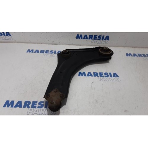Renault - Scenic - Front lower wishbone, right