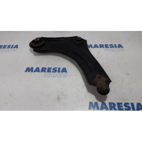 Renault - Scenic - Front lower wishbone, left