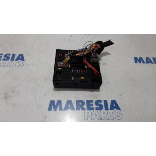 Renault - Scenic - Fuse box