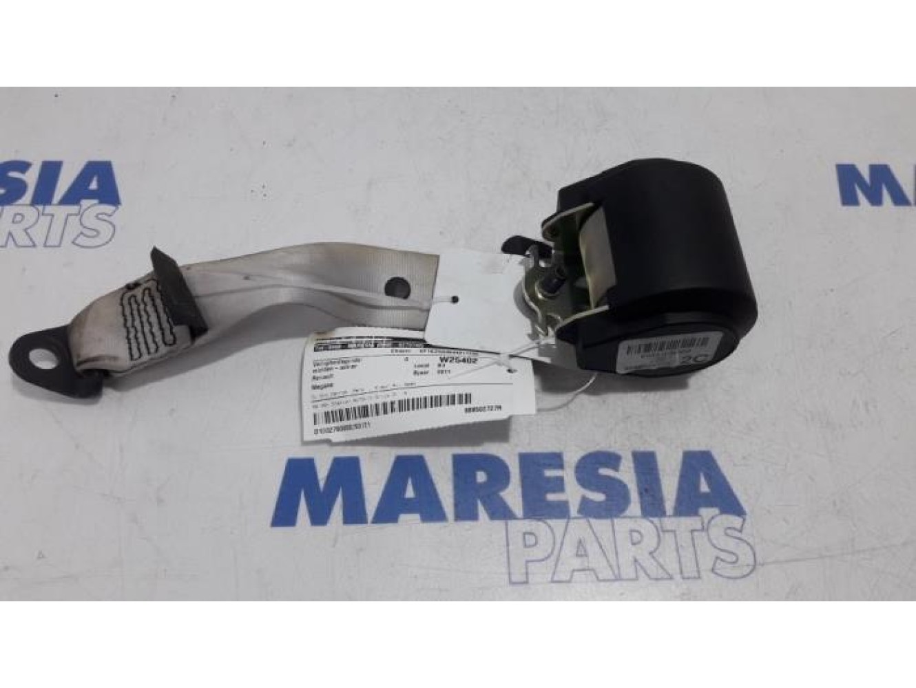 Renault - Megane - Rear seatbelt, centre