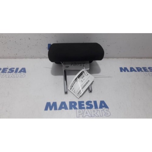 Peugeot - 3008 - Headrest