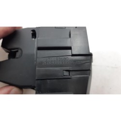 Peugeot - 308 - Tailgate lock mechanism