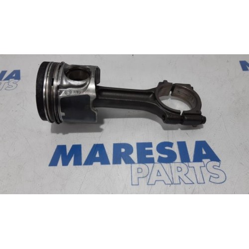 Renault - Trafic - Piston