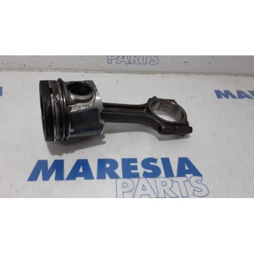 Renault - Trafic - Piston