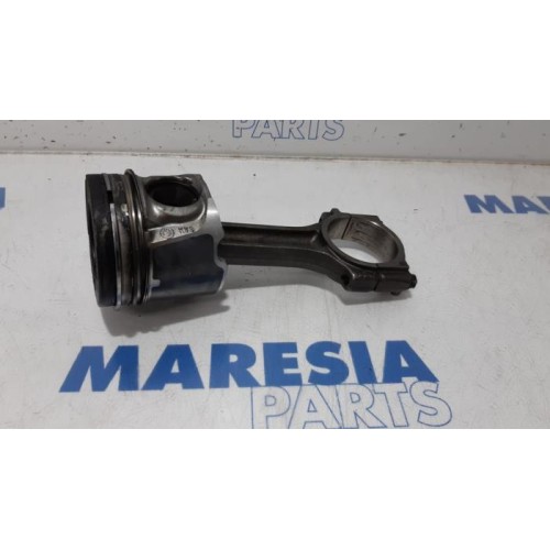 Renault - Trafic - Piston