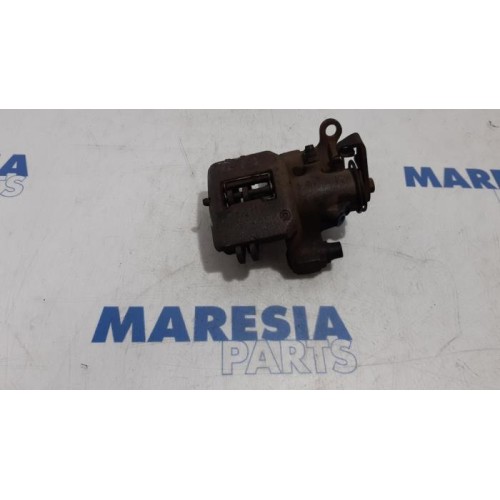 Renault - Safrane - Rear brake calliper, right
