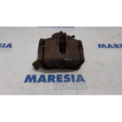 Renault - Safrane - Front brake calliper, left