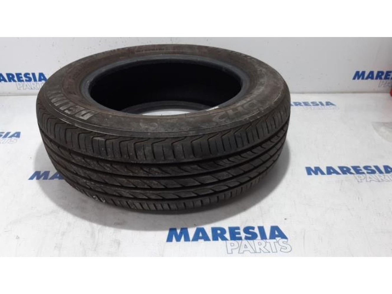 Renault - Safrane - Tyre