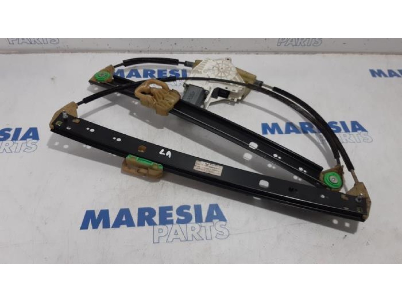 Audi - Q7 - Rear door window mechanism 4-door, left