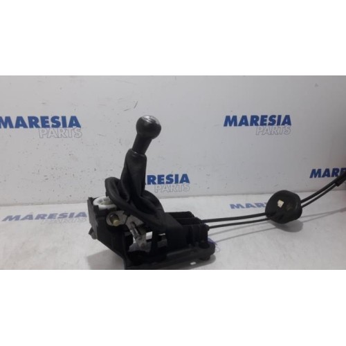 Peugeot - 207 - Gear stick
