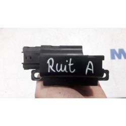 Peugeot - 207 - Tailgate lock mechanism
