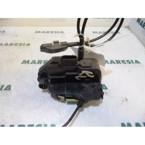 Renault - Megane Scenic - Front door lock mechanism 4-door, right