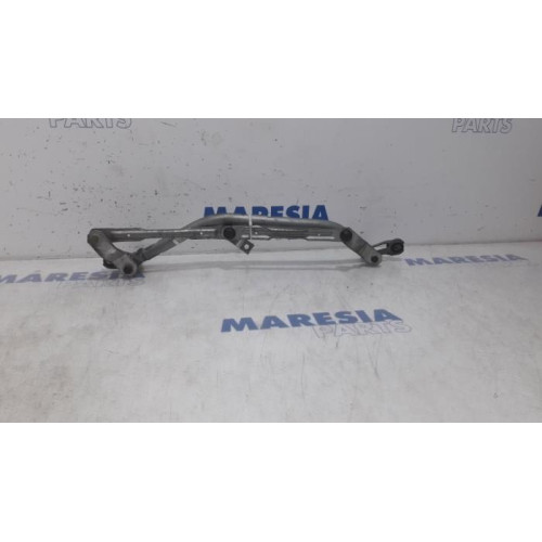 Peugeot - 207 - Wiper mechanism