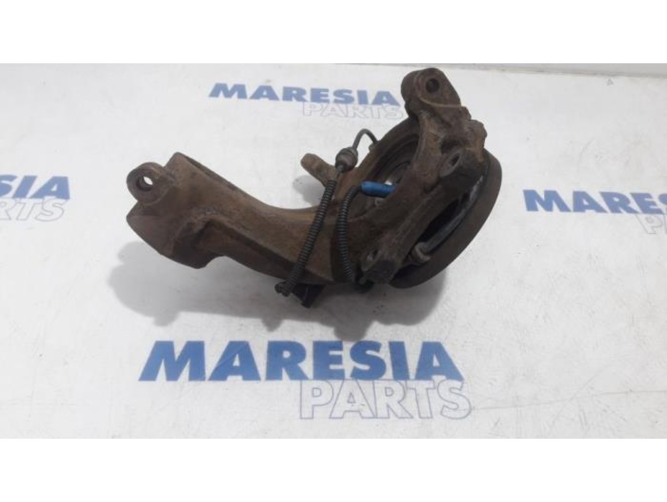 Peugeot - 207 - Knuckle, front right