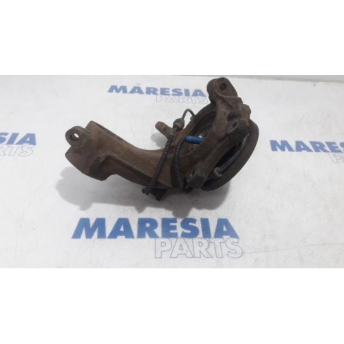 Peugeot - 207 - Knuckle, front right