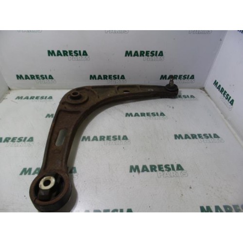 Renault - Laguna - Front lower wishbone, right