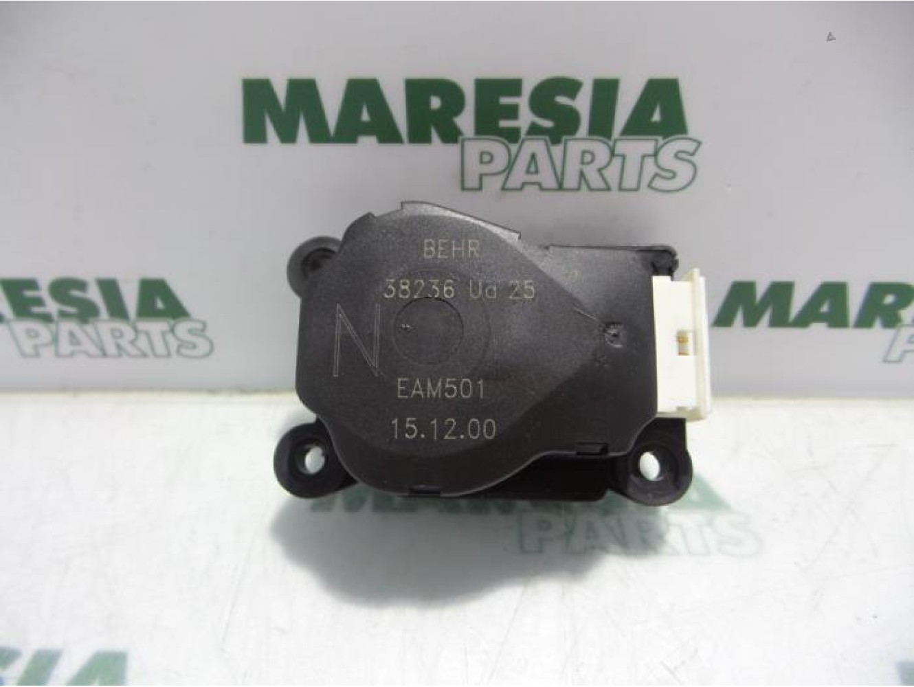 Peugeot - 206 - Heater valve motor