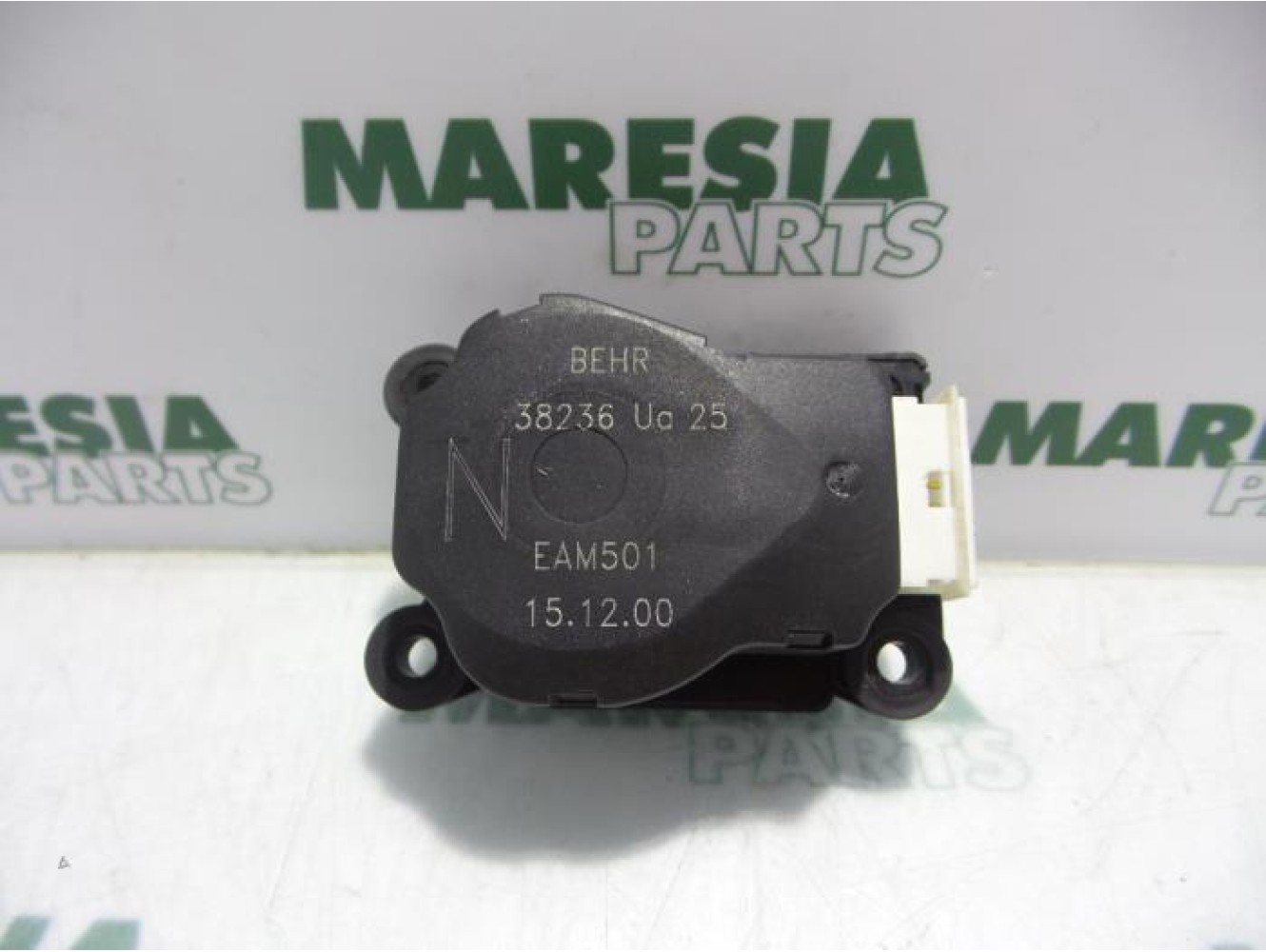 Peugeot - 206 - Heater valve motor