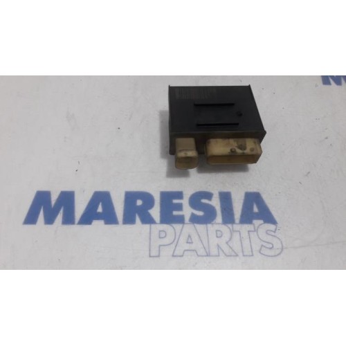Peugeot - 5008 - Relay