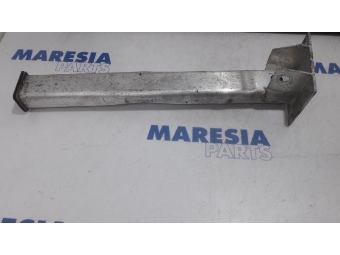 Peugeot - 5008 - Subframe