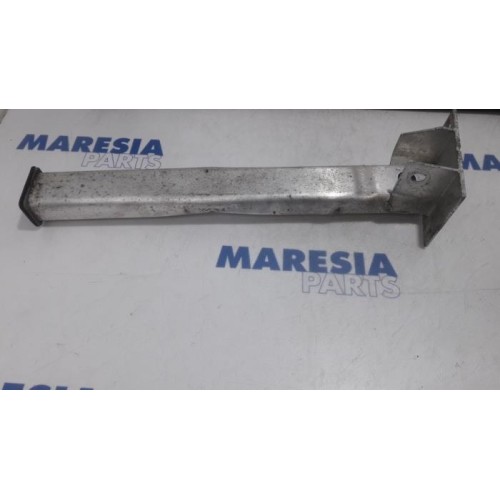 Peugeot - 5008 - Subframe