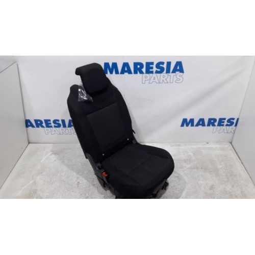 Peugeot - 5008 - Sitz hinten