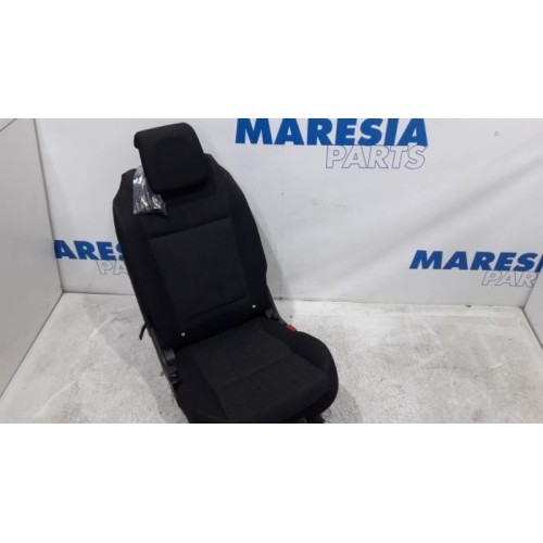 Peugeot - 5008 - Sitz hinten