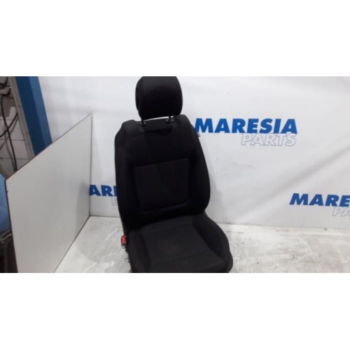 Peugeot - 5008 - Stoel links
