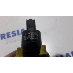Peugeot - 5008 - Scheibensprüherpumpe vorne