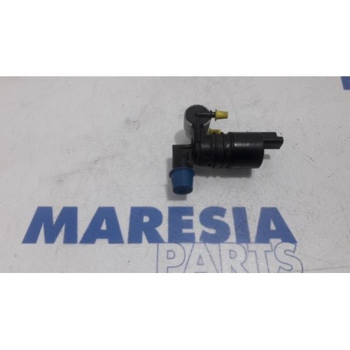 Peugeot - 5008 - Scheibensprüherpumpe vorne