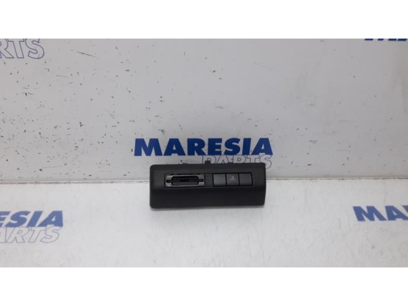 Peugeot - 5008 - ESP switch