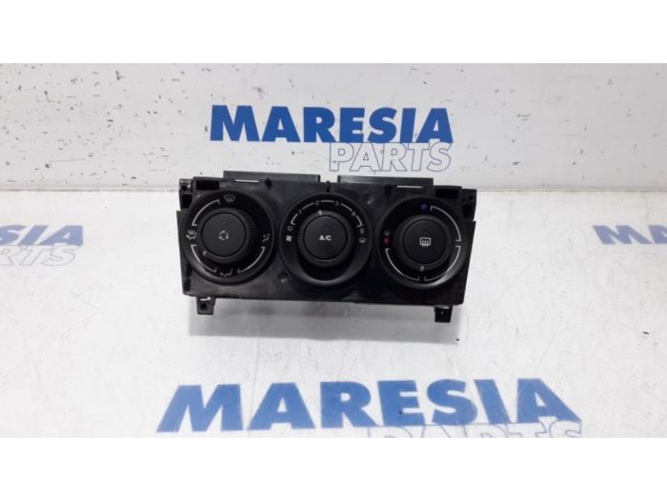 Peugeot - 5008 - Heater control panel