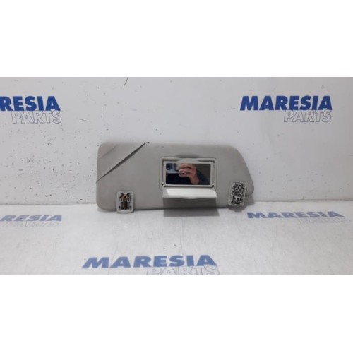 Peugeot - 5008 - Sun visor