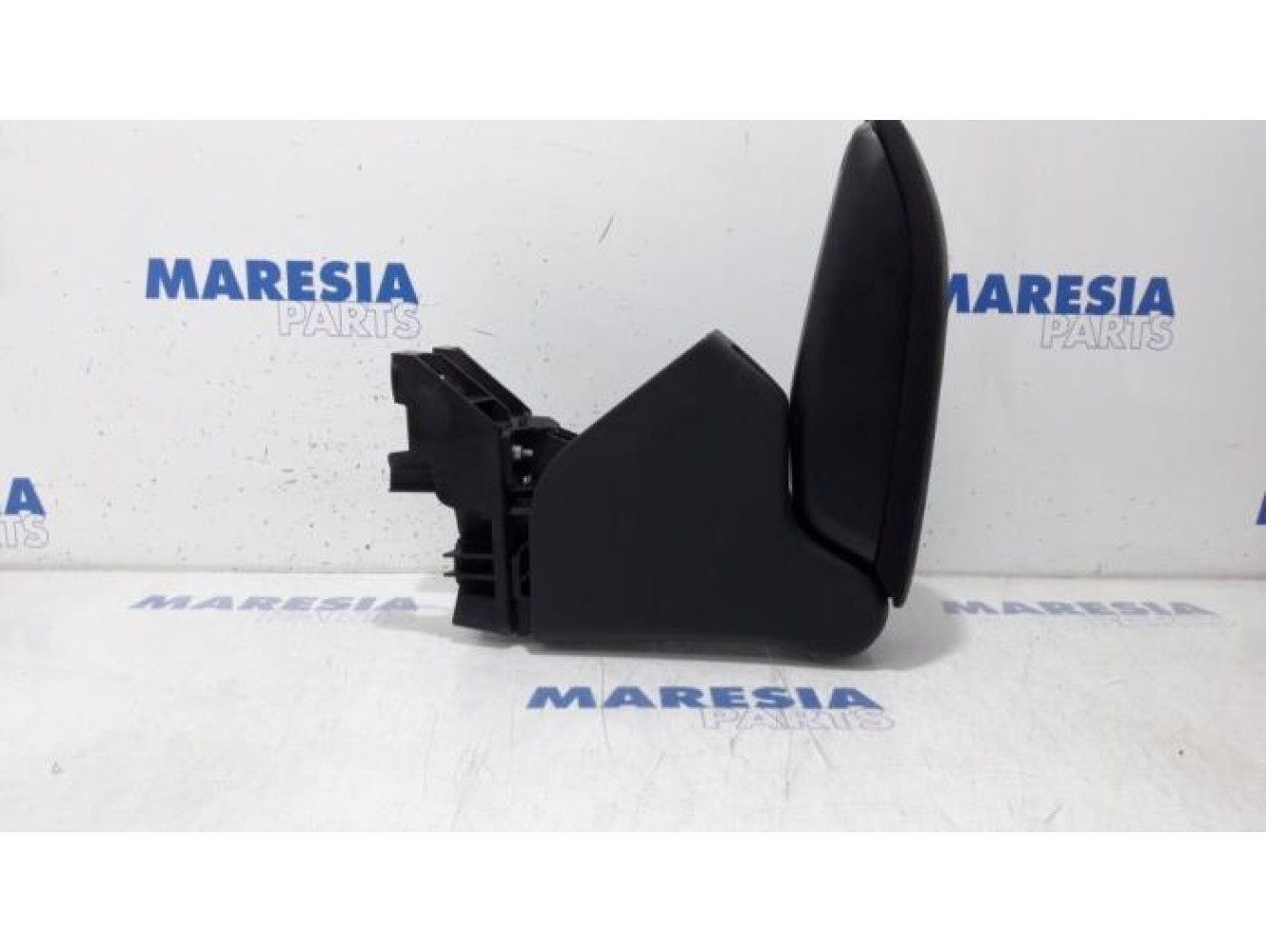 Citroen - DS3 - Armrest