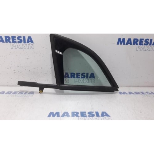 Citroen - DS3 - Quarter light, front left