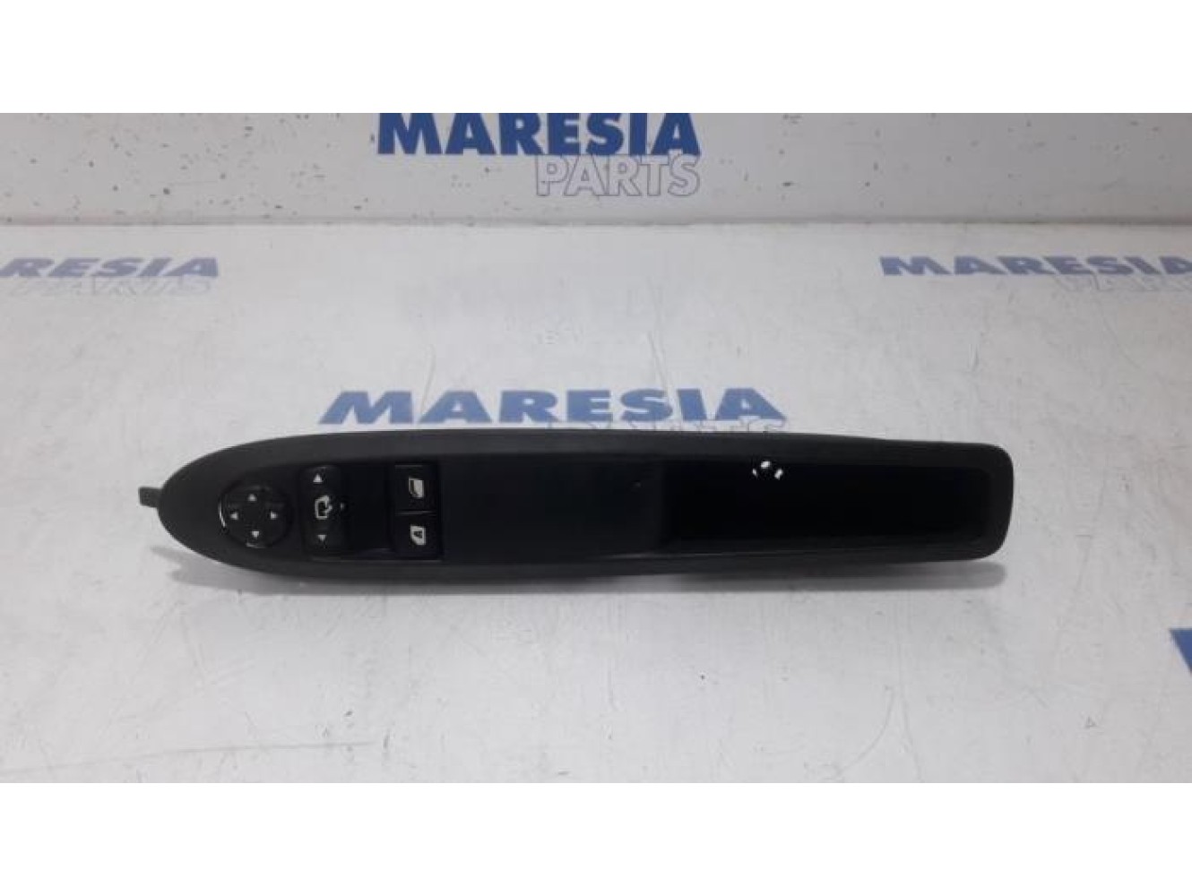 Citroen - DS3 - Multi-functional window switch