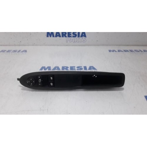 Citroen - DS3 - Multi-functional window switch