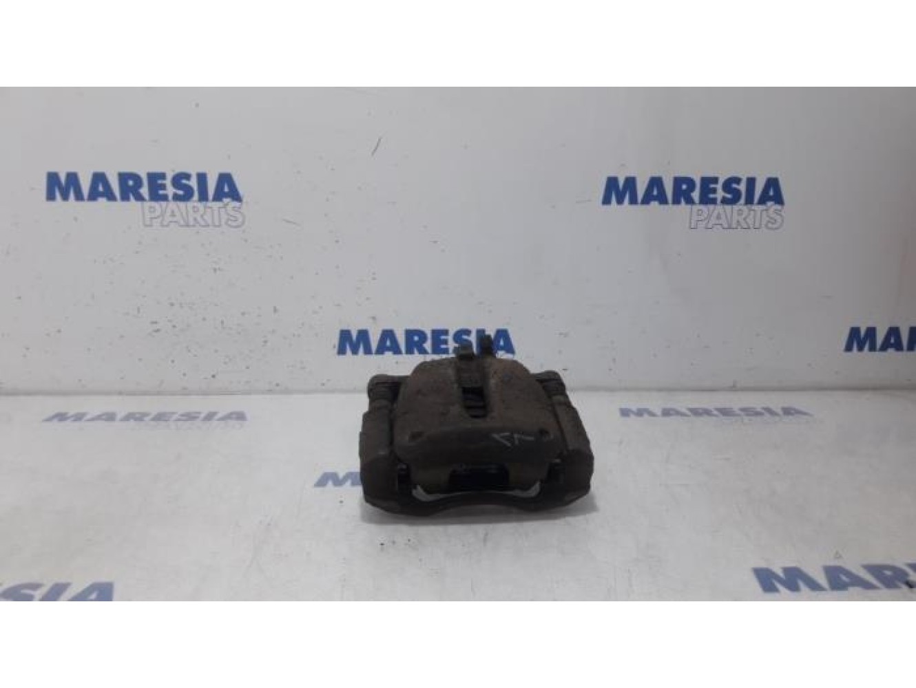 Citroen - DS3 - Front brake calliper, left