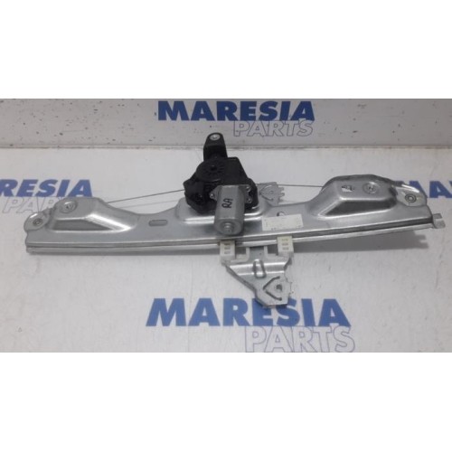 Renault - Kadjar - Rear door window mechanism 4-door, right