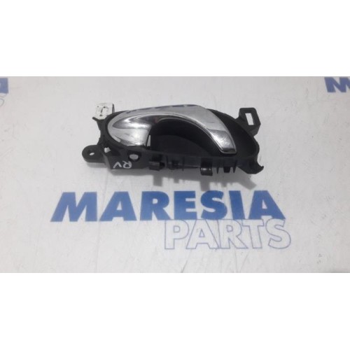 Renault - Kadjar - Front door handle 4-door, right
